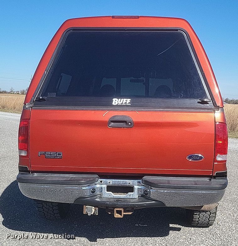 image for item DS5353 2001 Ford F250 Super Duty Crew Cab pickup truck