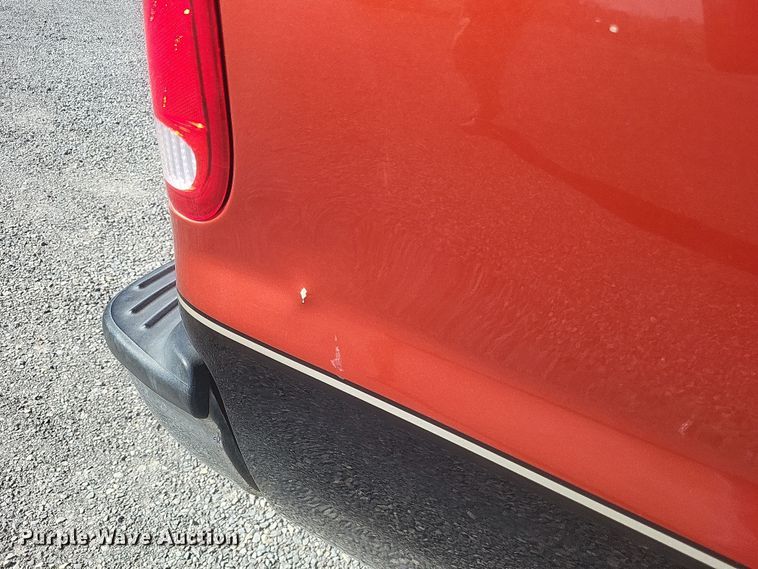 image for item DS5353 2001 Ford F250 Super Duty Crew Cab pickup truck