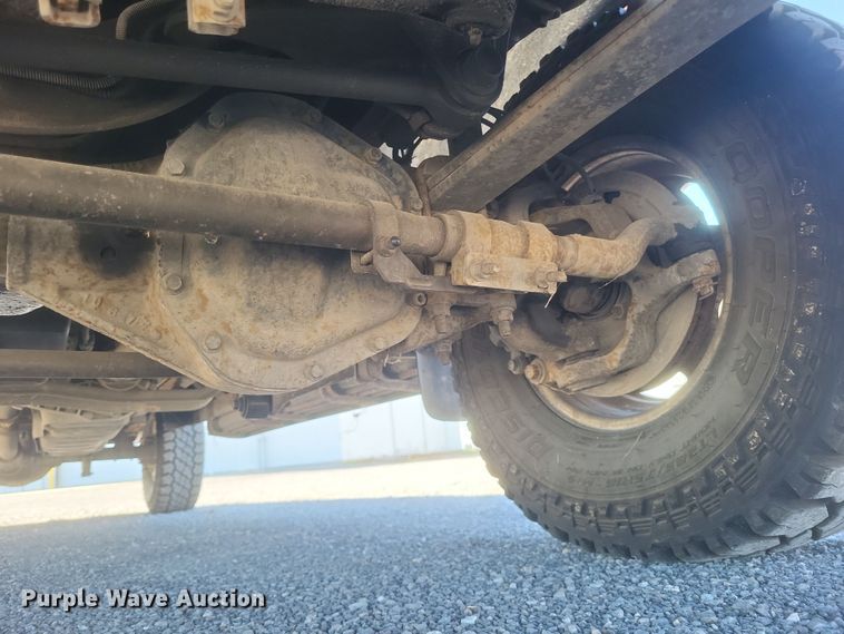 image for item DS5353 2001 Ford F250 Super Duty Crew Cab pickup truck