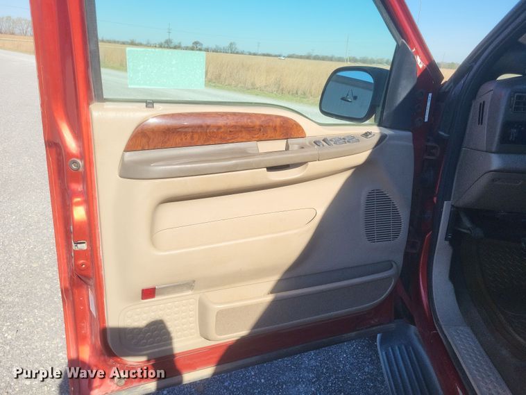 image for item DS5353 2001 Ford F250 Super Duty Crew Cab pickup truck