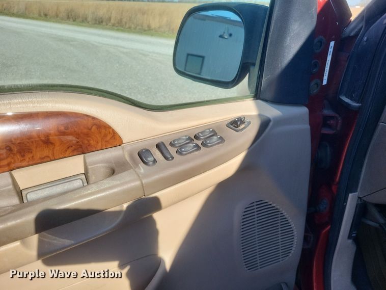 image for item DS5353 2001 Ford F250 Super Duty Crew Cab pickup truck