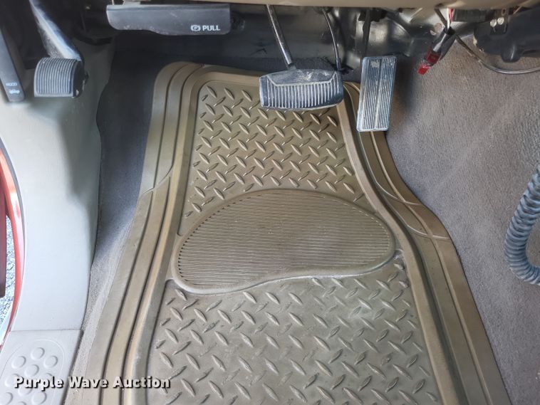 image for item DS5353 2001 Ford F250 Super Duty Crew Cab pickup truck