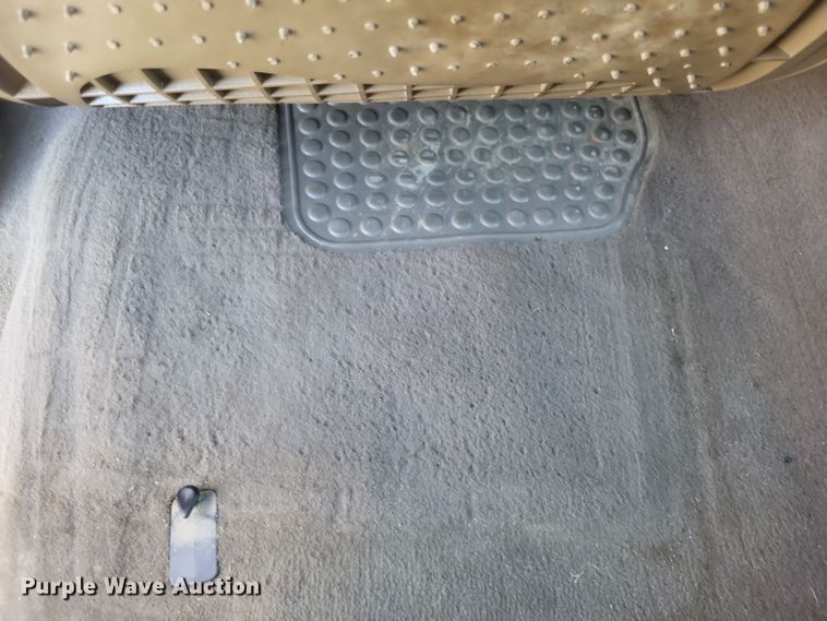 image for item DS5353 2001 Ford F250 Super Duty Crew Cab pickup truck