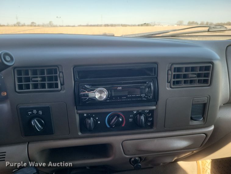 image for item DS5353 2001 Ford F250 Super Duty Crew Cab pickup truck