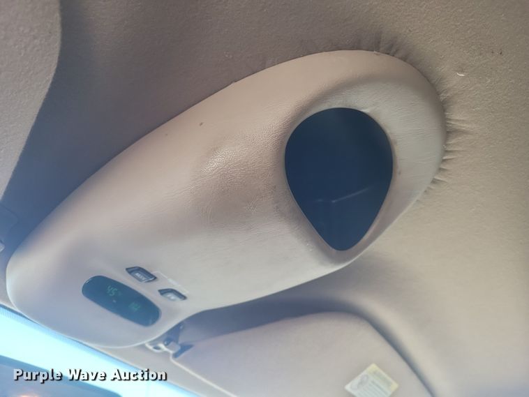 image for item DS5353 2001 Ford F250 Super Duty Crew Cab pickup truck