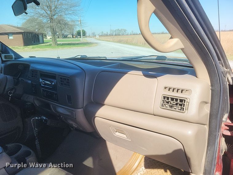 image for item DS5353 2001 Ford F250 Super Duty Crew Cab pickup truck