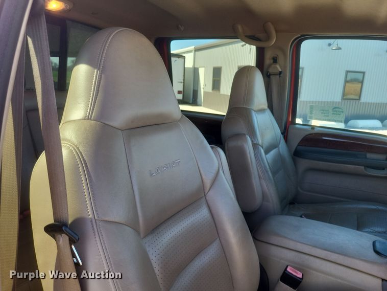 image for item DS5353 2001 Ford F250 Super Duty Crew Cab pickup truck