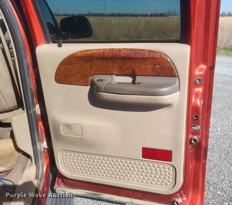 image for item DS5353 2001 Ford F250 Super Duty Crew Cab pickup truck