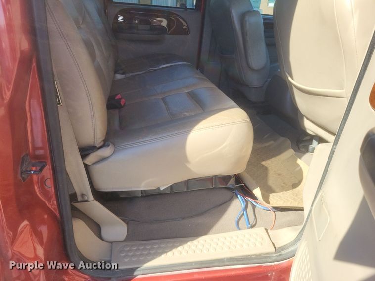 image for item DS5353 2001 Ford F250 Super Duty Crew Cab pickup truck