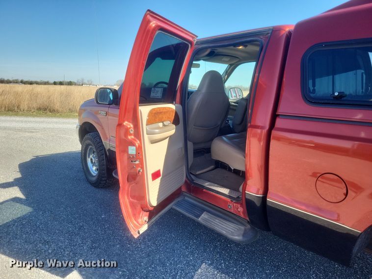 image for item DS5353 2001 Ford F250 Super Duty Crew Cab pickup truck