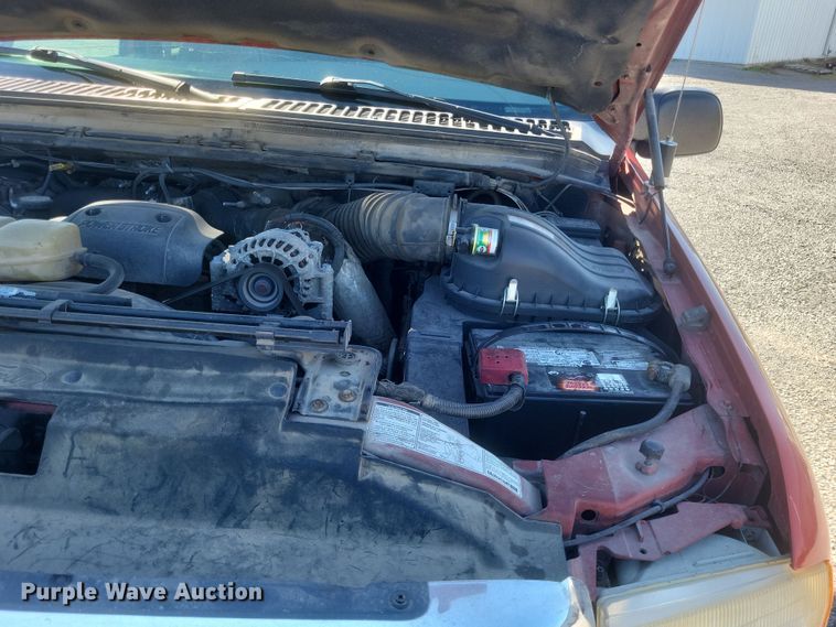 image for item DS5353 2001 Ford F250 Super Duty Crew Cab pickup truck