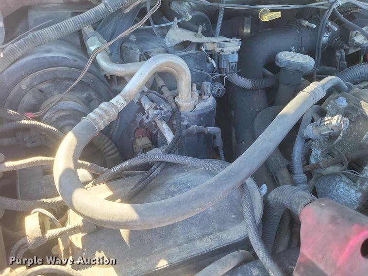 image for item DS5353 2001 Ford F250 Super Duty Crew Cab pickup truck