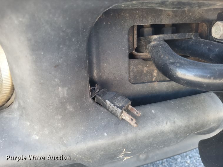 image for item DS5353 2001 Ford F250 Super Duty Crew Cab pickup truck