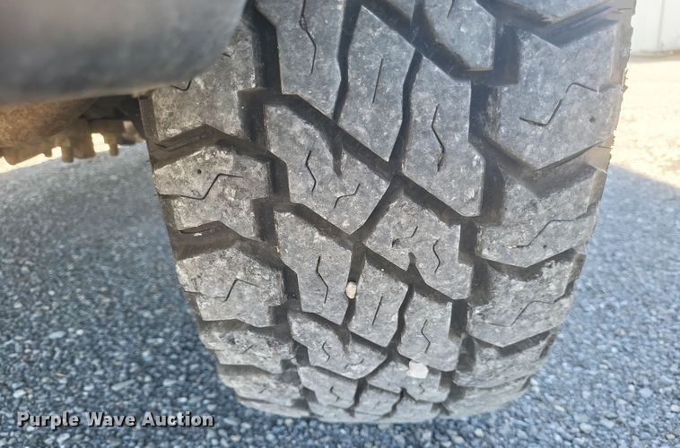 image for item DS5353 2001 Ford F250 Super Duty Crew Cab pickup truck