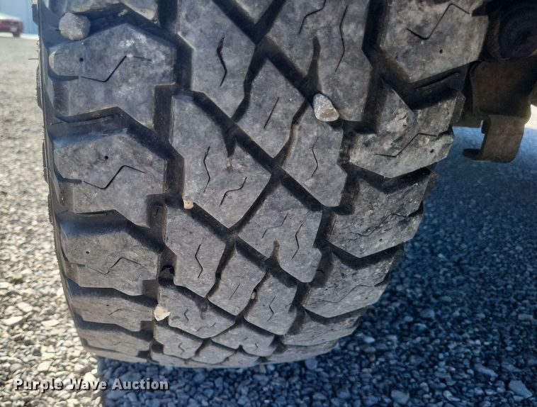 image for item DS5353 2001 Ford F250 Super Duty Crew Cab pickup truck