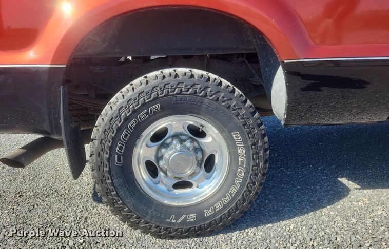 image for item DS5353 2001 Ford F250 Super Duty Crew Cab pickup truck