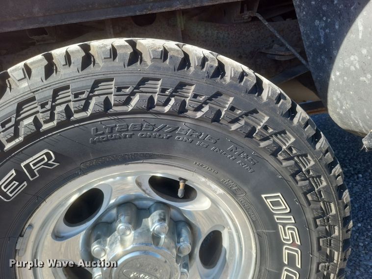 image for item DS5353 2001 Ford F250 Super Duty Crew Cab pickup truck