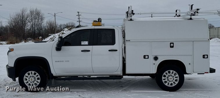 image for item DT0538 2021 Chevrolet Silverado 3500HD utility bed pickup truck