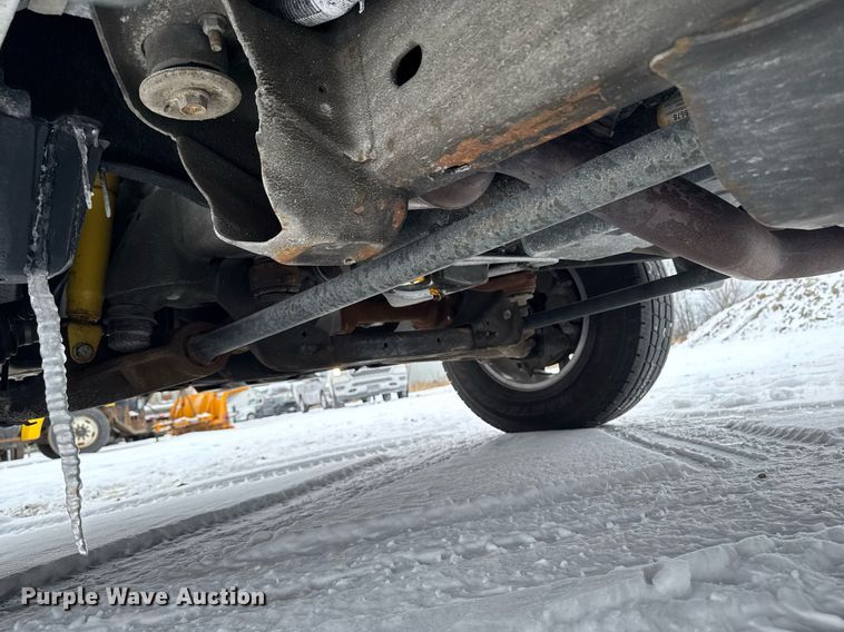 image for item DT0538 2021 Chevrolet Silverado 3500HD utility bed pickup truck