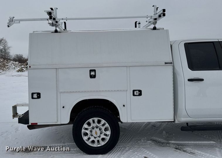 image for item DT0538 2021 Chevrolet Silverado 3500HD utility bed pickup truck