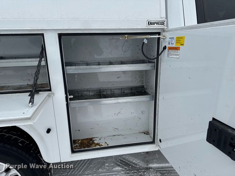 image for item DT0538 2021 Chevrolet Silverado 3500HD utility bed pickup truck