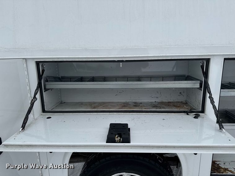 image for item DT0538 2021 Chevrolet Silverado 3500HD utility bed pickup truck