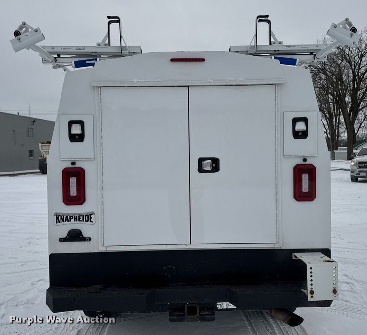 image for item DT0538 2021 Chevrolet Silverado 3500HD utility bed pickup truck