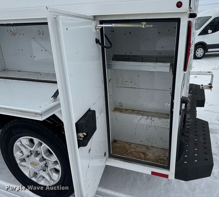 image for item DT0538 2021 Chevrolet Silverado 3500HD utility bed pickup truck