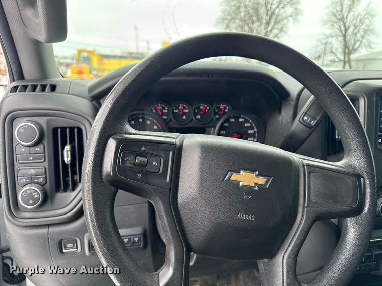 image for item DT0538 2021 Chevrolet Silverado 3500HD utility bed pickup truck