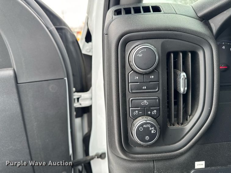 image for item DT0538 2021 Chevrolet Silverado 3500HD utility bed pickup truck