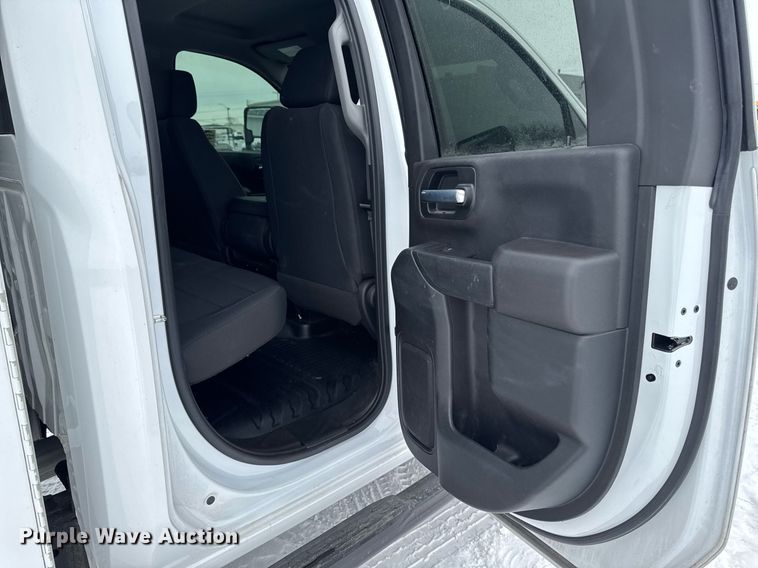 image for item DT0538 2021 Chevrolet Silverado 3500HD utility bed pickup truck