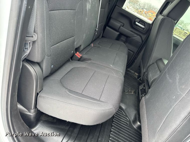 image for item DT0538 2021 Chevrolet Silverado 3500HD utility bed pickup truck