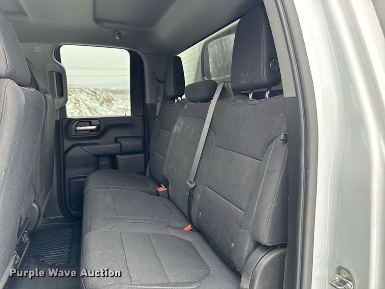 image for item DT0538 2021 Chevrolet Silverado 3500HD utility bed pickup truck