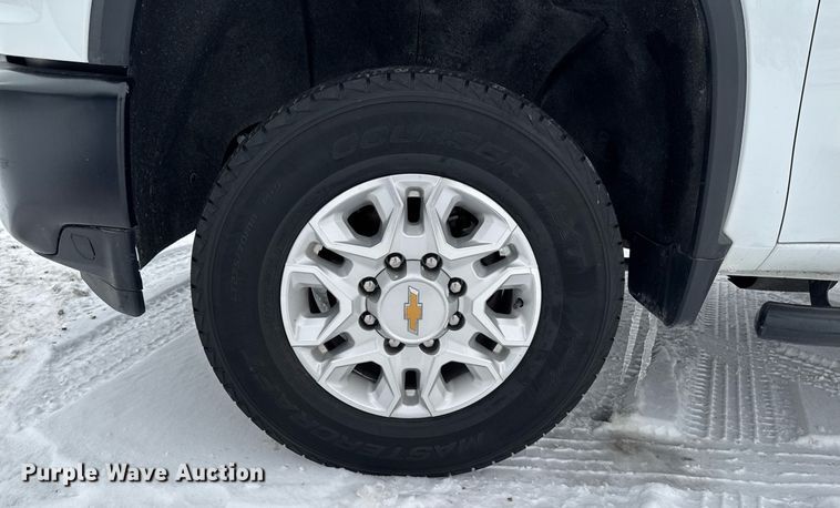 image for item DT0538 2021 Chevrolet Silverado 3500HD utility bed pickup truck