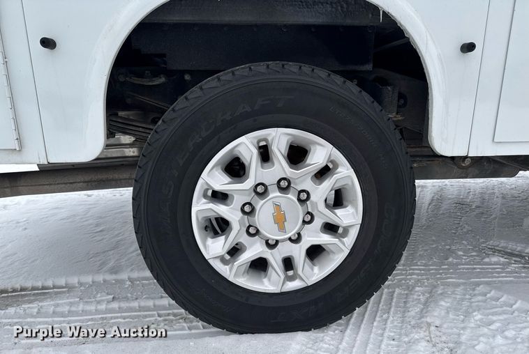 image for item DT0538 2021 Chevrolet Silverado 3500HD utility bed pickup truck