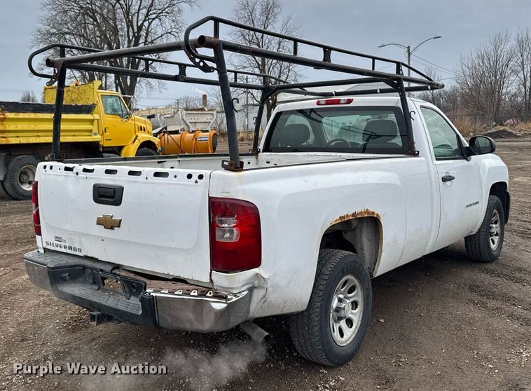 image for item DT0551 2010 Chevrolet Silverado 1500 pickup truck