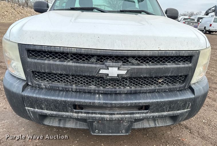 image for item DT0551 2010 Chevrolet Silverado 1500 pickup truck