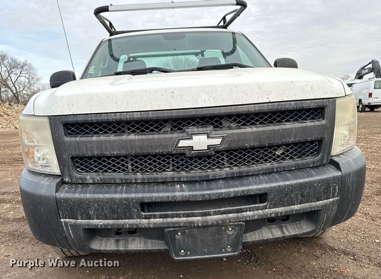 image for item DT0551 2010 Chevrolet Silverado 1500 pickup truck
