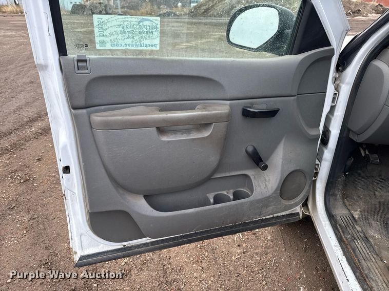 image for item DT0551 2010 Chevrolet Silverado 1500 pickup truck