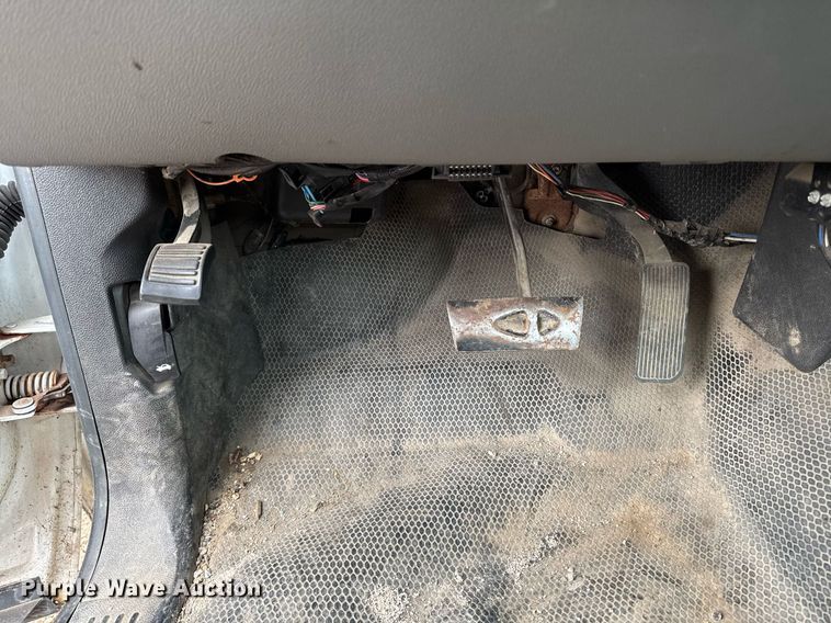 image for item DT0551 2010 Chevrolet Silverado 1500 pickup truck