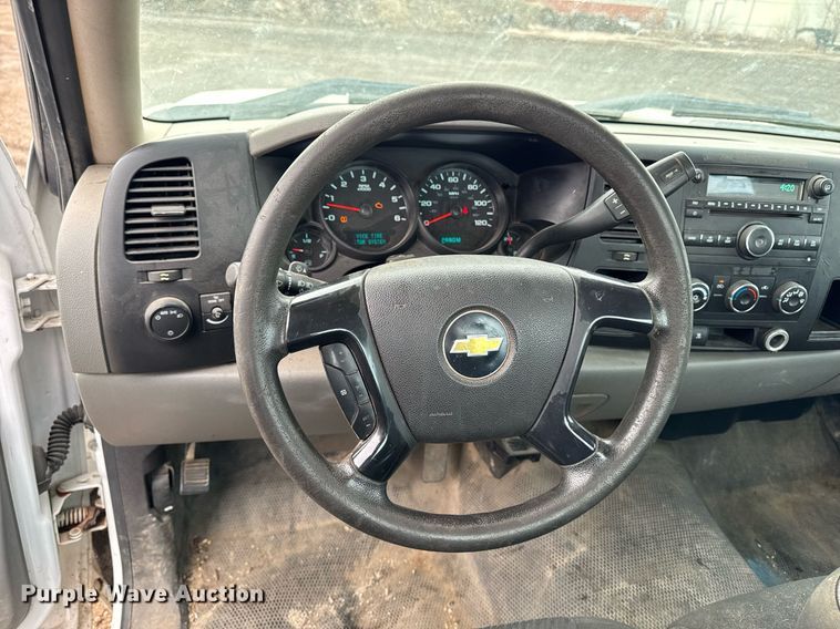 image for item DT0551 2010 Chevrolet Silverado 1500 pickup truck