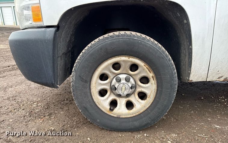 image for item DT0551 2010 Chevrolet Silverado 1500 pickup truck