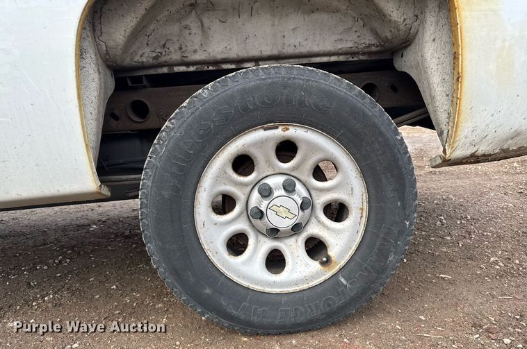 image for item DT0551 2010 Chevrolet Silverado 1500 pickup truck