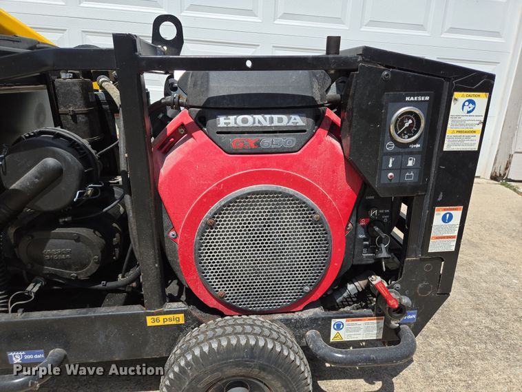 image for item DT4752 2014 Kaeser M17 air compressor