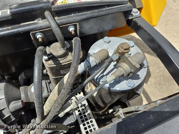 image for item DT4752 2014 Kaeser M17 air compressor