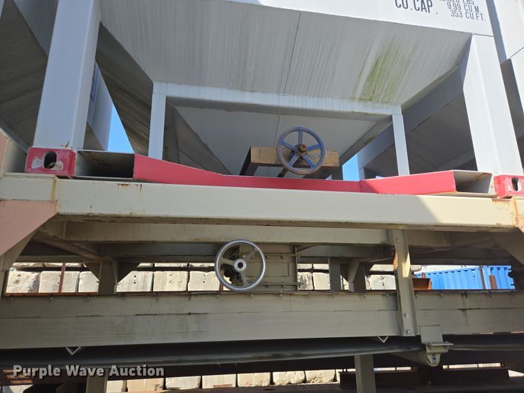 image for item DT4757 (7) Frac Cube tanks