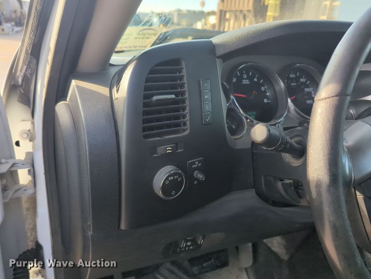 image for item DT6501 2013 GMC Sierra 1500 Crew Cab pickup truck