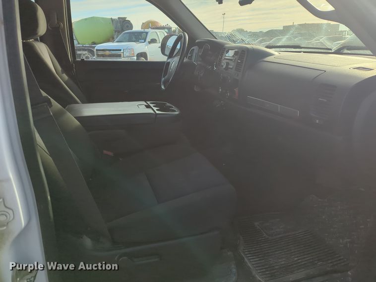 image for item DT6501 2013 GMC Sierra 1500 Crew Cab pickup truck