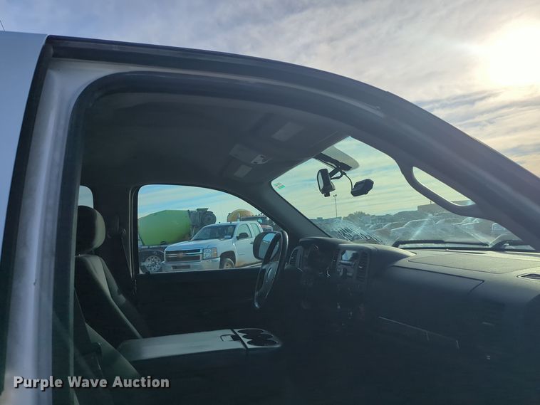 image for item DT6501 2013 GMC Sierra 1500 Crew Cab pickup truck