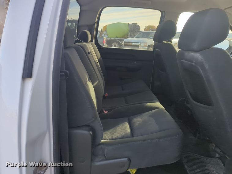 image for item DT6501 2013 GMC Sierra 1500 Crew Cab pickup truck